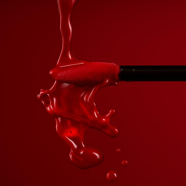 رژلب مایع مدل 09 با بافت سبک، ماندگاری بالا، براقیت ملایم و فاقد پارابن، ۵ میلیلیتر