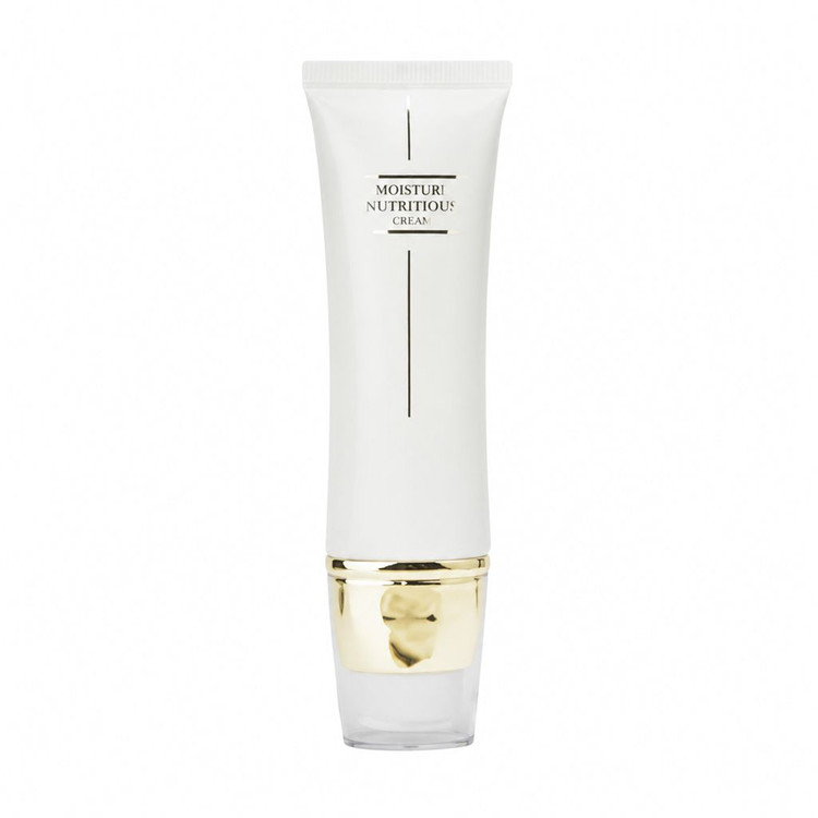 پوشانندگی طبیعی و یکدست کرم ضدآفتاب رنگی SPF50 روی پوست صورت - فروشگاه آلفا شاپ